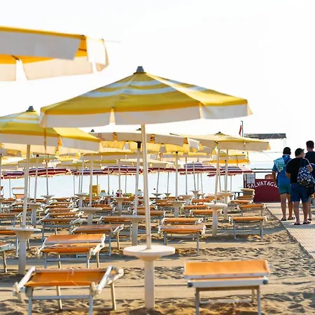 Szálloda Villaggio Marlusa 4*